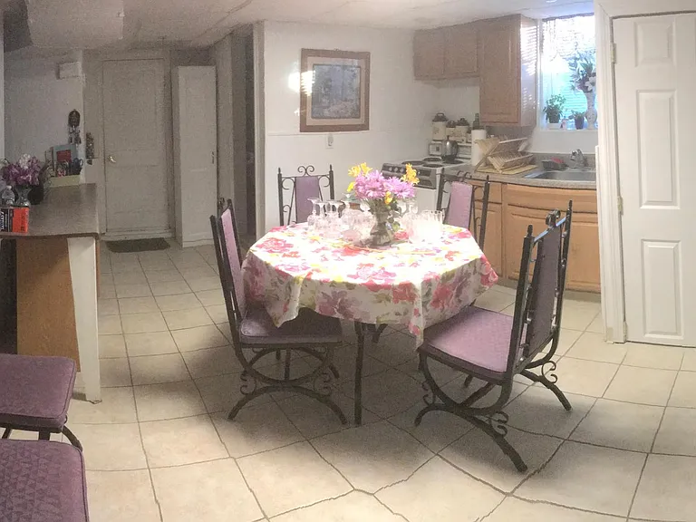 Kitchen (showing washer/dryer closet)
