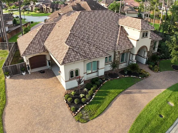 58 Shadow Creek Ridge Dr, Spring, TX 77389