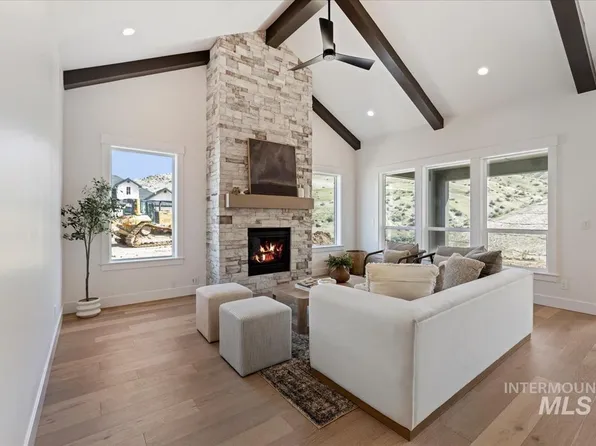 6303 E One Tree Pl, Horseshoe Bend, ID 83629