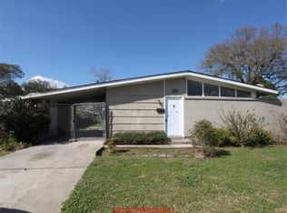 2107 Deerfield Rd, Gretna, LA 70056