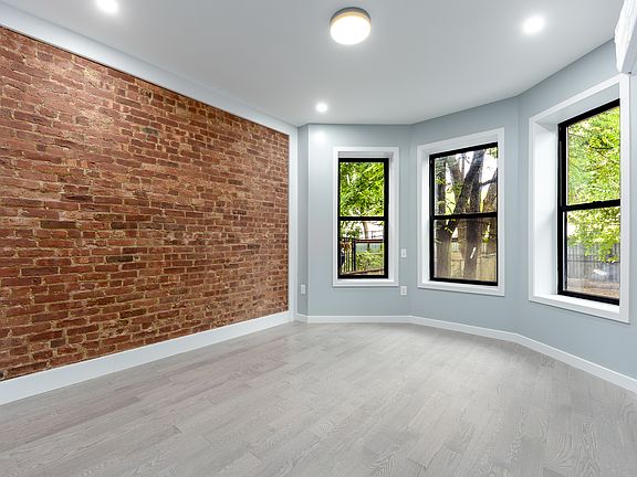 4th image of 1301 Park Pl #1R