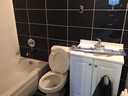 Rented by Uptown Flats LLC | media 25