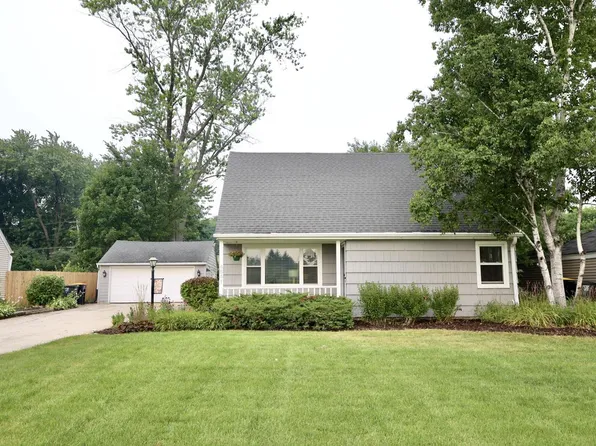 4641 North 100th STREET, Wauwatosa, WI 53225