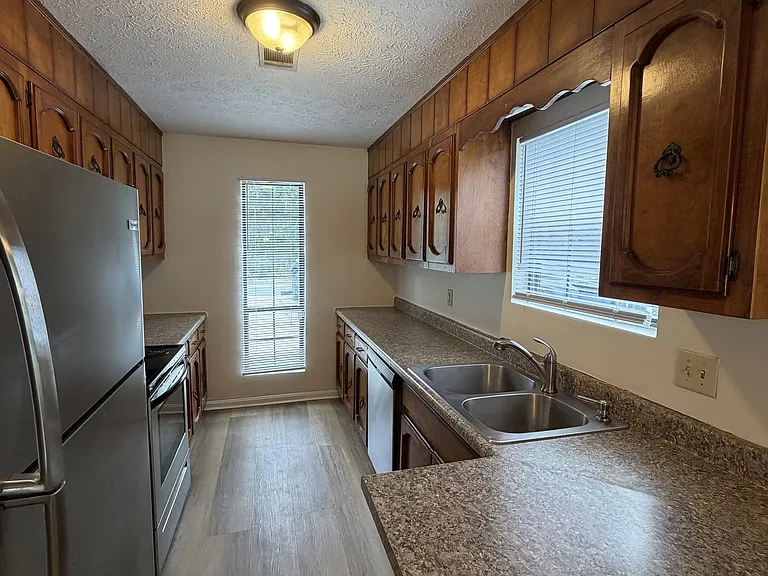 311 Leisure Lake Dr — Photo 5