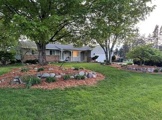 8197 Ash Dr, Jenison, MI 49428