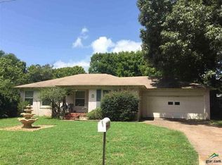 201 Ridgeway Dr, Daingerfield, TX 75638