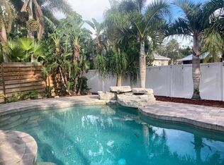2680 Marlette St, Sarasota, FL 34231