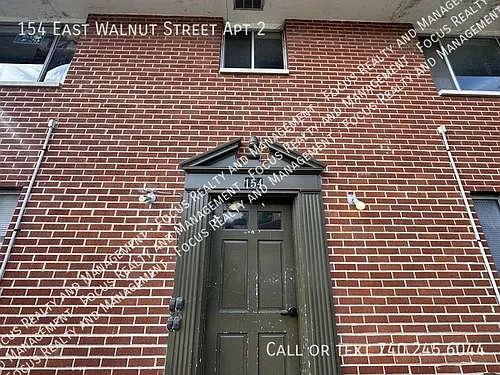 154 E Walnut St Photo 1
