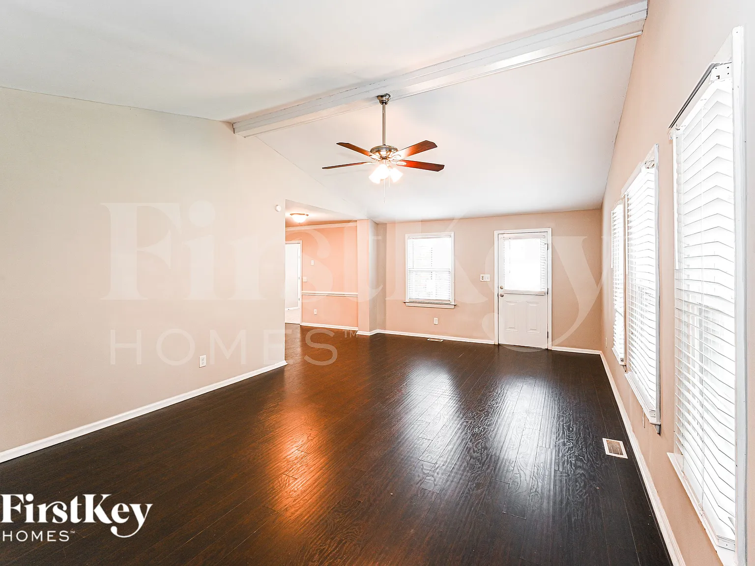 5 bed, 3.0 bath, 2326 sqft, $2,645 — Photo 3