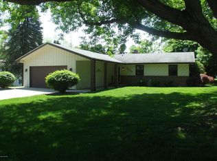 11194 B Dr N, Ceresco, MI