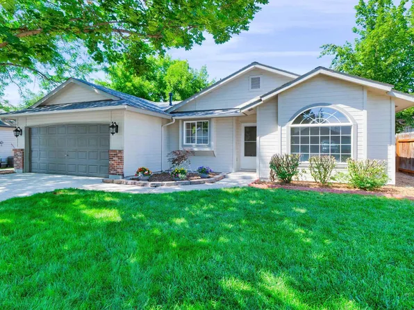 474 E Addeson St, Meridian, ID 83646