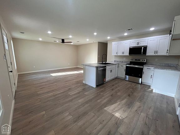 5th image of 2308 Mitzi Ln