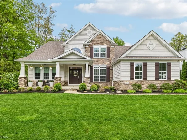 513 Legends Row, Avon Lake, OH 44012
