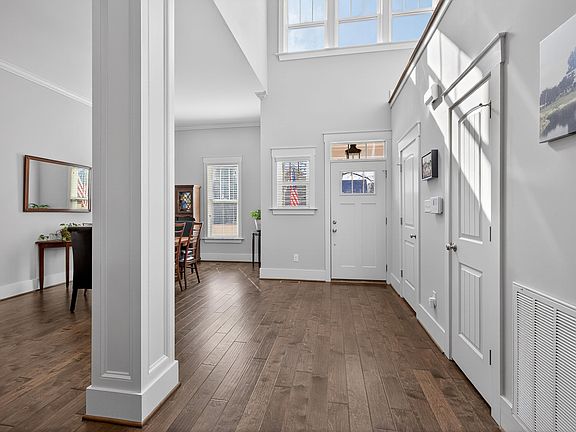 5th image of 1401 Hoke Landing Ln