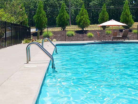5th image of 176 Mallard Ln