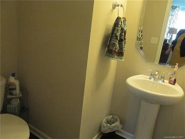 15634 Canmore St — Photo 14