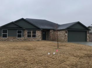 722 Indian Plains Rd, Ardmore, OK 73401