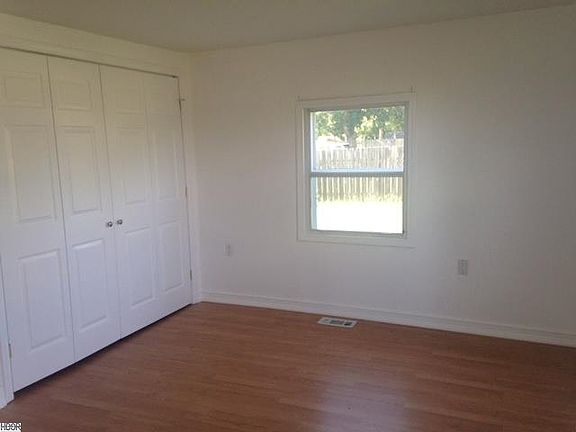 5th image of 1330 E 23rd Ave