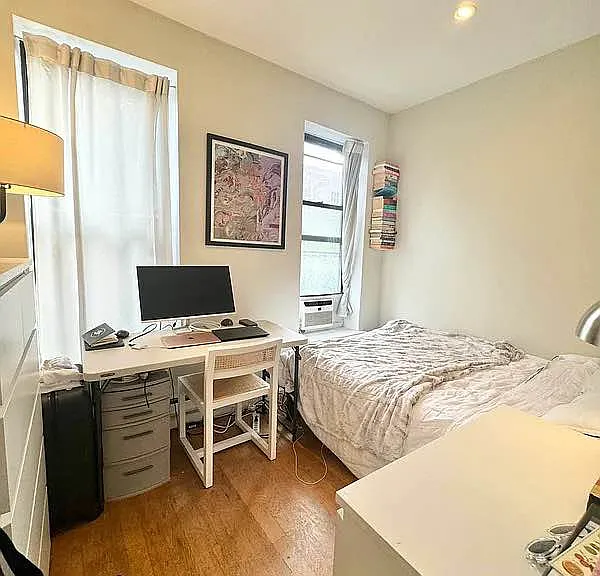 615 E 6th St #5A — Photo 10