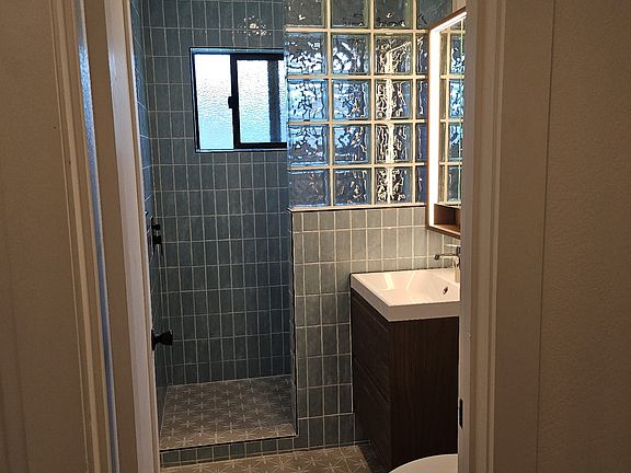5th image of 4431 Del Rio Rd APT 4