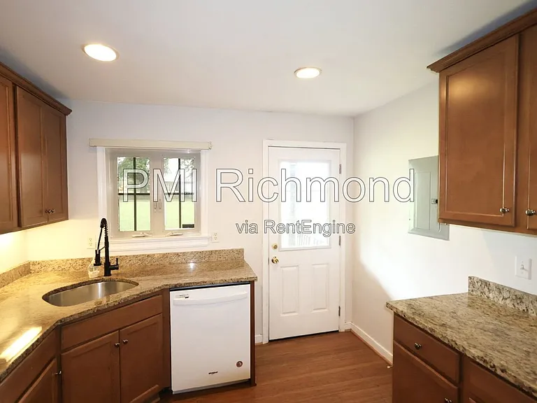 513 S Harrison St #F — Photo 9