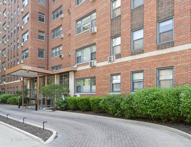 2909 N Sheridan Rd APT 609, Chicago, IL, 60657