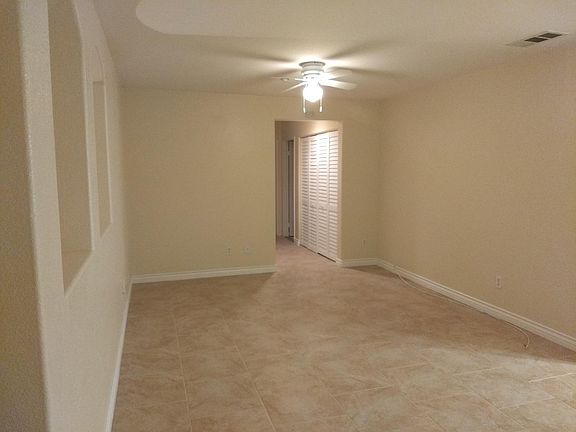 4th image of 25804 Iris Ave