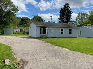 3460 Chalice Rd, Orion, MI 48359