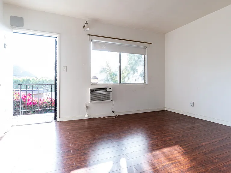 3501 Ellsworth St #6 — Photo 2