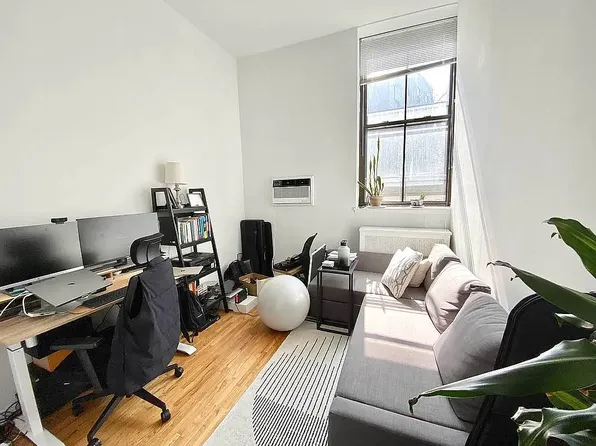 135 Charles Street image 1 of 7