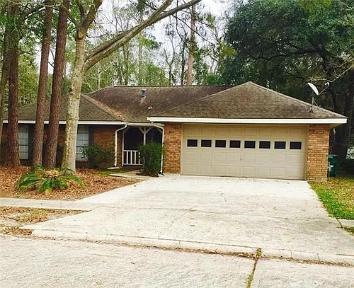 1540 Queens Dr Photo 1