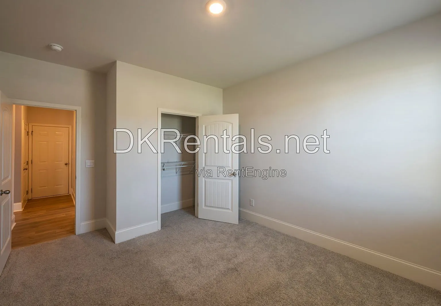 5 bed, 3.0 bath, 3100 sqft, $2,950 — Photo 3