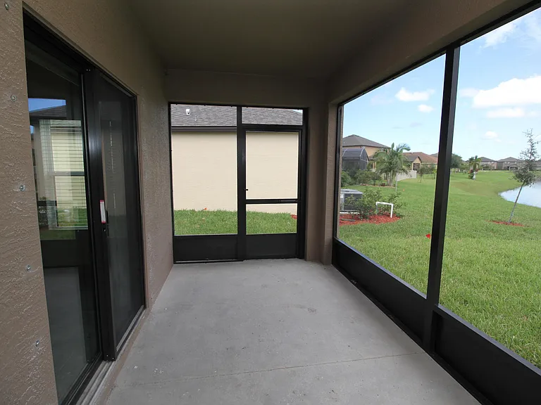561 Dillard Dr SE — Photo 18