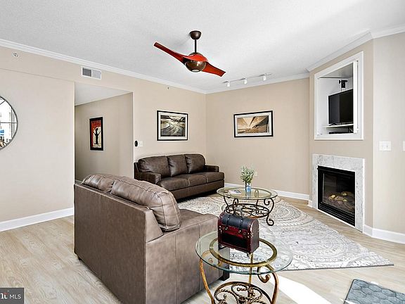 4th image of 12 92nd St Unit 201