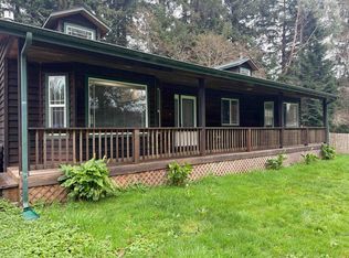 135 Harbor Vw, Crescent City, CA 95531