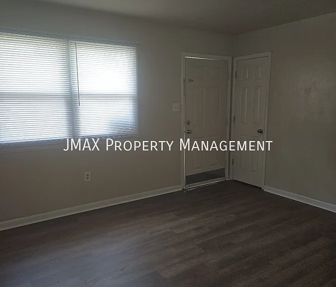1811 Jerome St SE #A — Photo 2