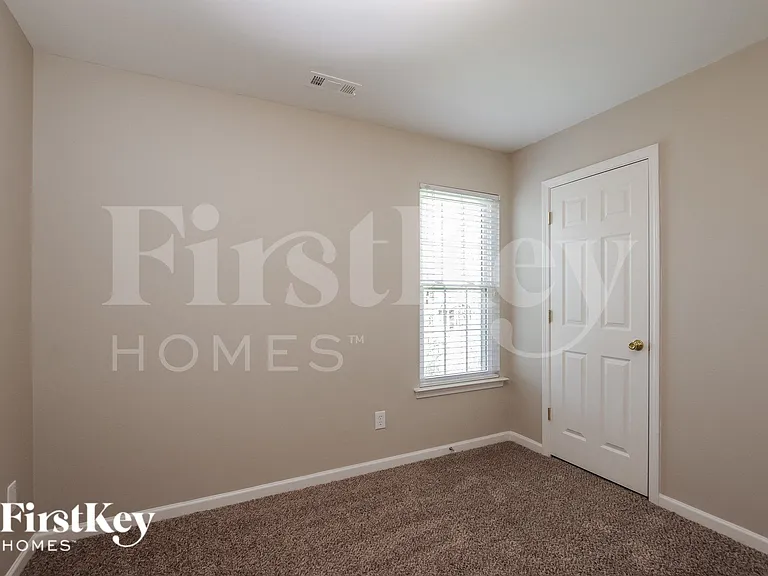 9201 Aloysia Ln — Photo 12