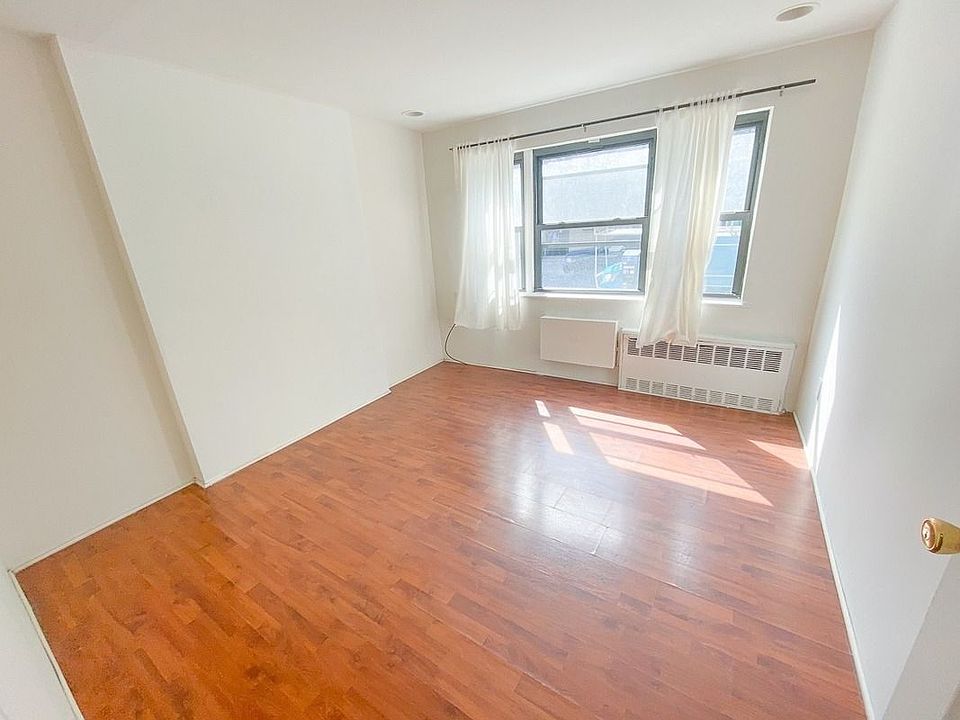 2nd image of 793 Franklin Ave APT 1C