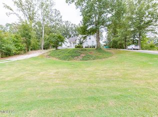 8835 Robertson Ln N, Olive Branch, MS 38654