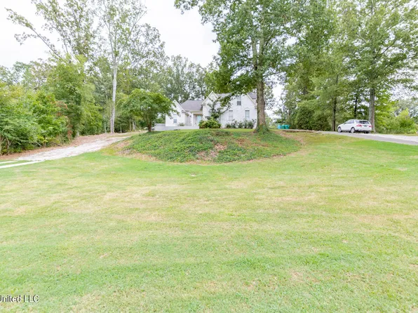 8835 Robertson Ln N, Olive Branch, MS 38654