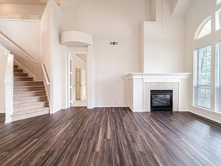 6870 Winston Dr — Photo 16