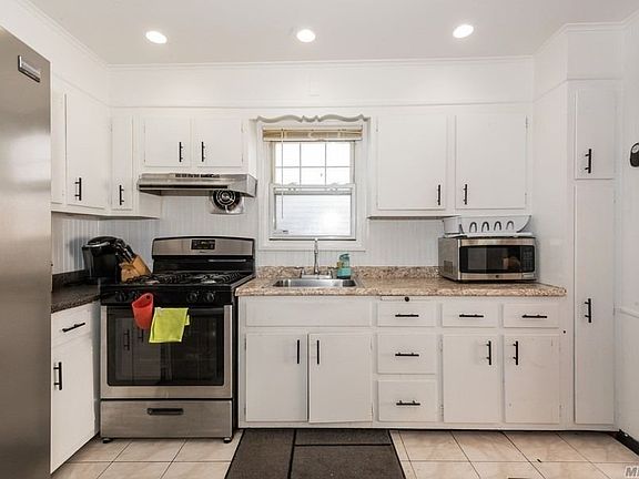5th image of 559 Kirkman Ave