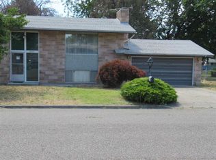 3020 W Wilcox Dr, Pasco, WA 99301