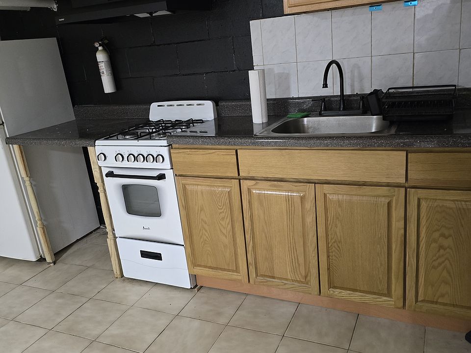 2nd image of 1616 Glover St Floor Basement