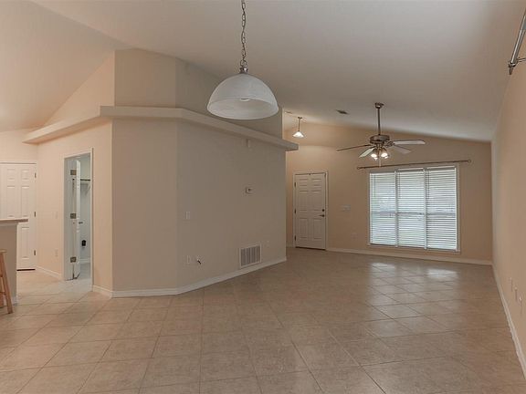 2nd image of 3010 N 19th Ave