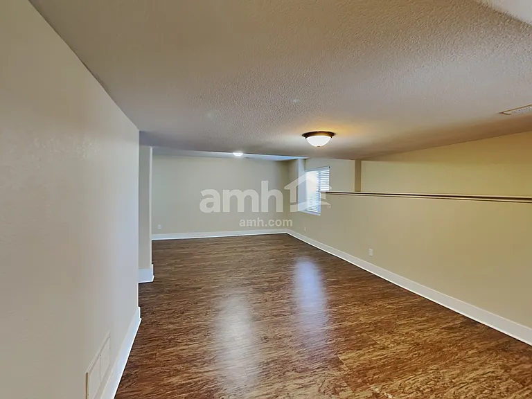 342 W Prestwick Way — Photo 19
