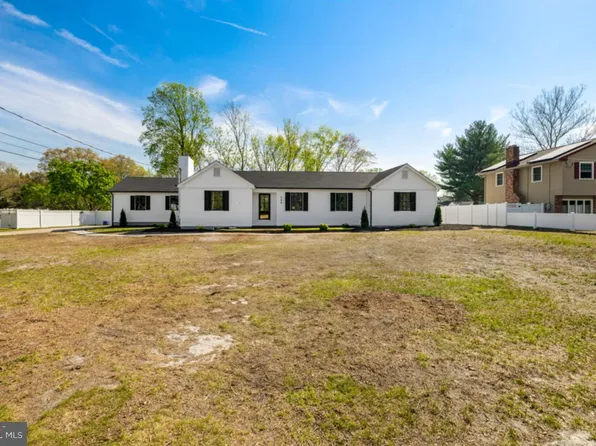 744 N 4th St, Hammonton, NJ 08037