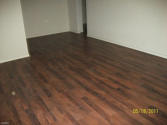 Living area (1 bdrm)