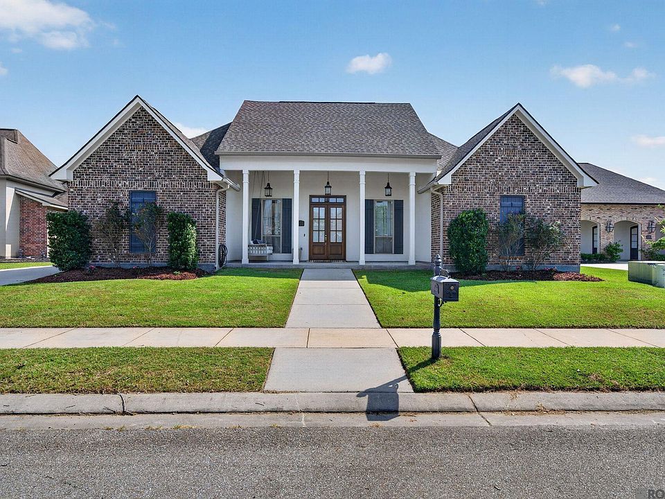 1st image of 17677 Magnolia Trace Dr