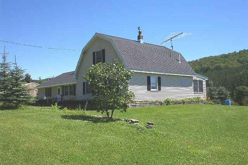 2nd image of 168 SKELLIE Road